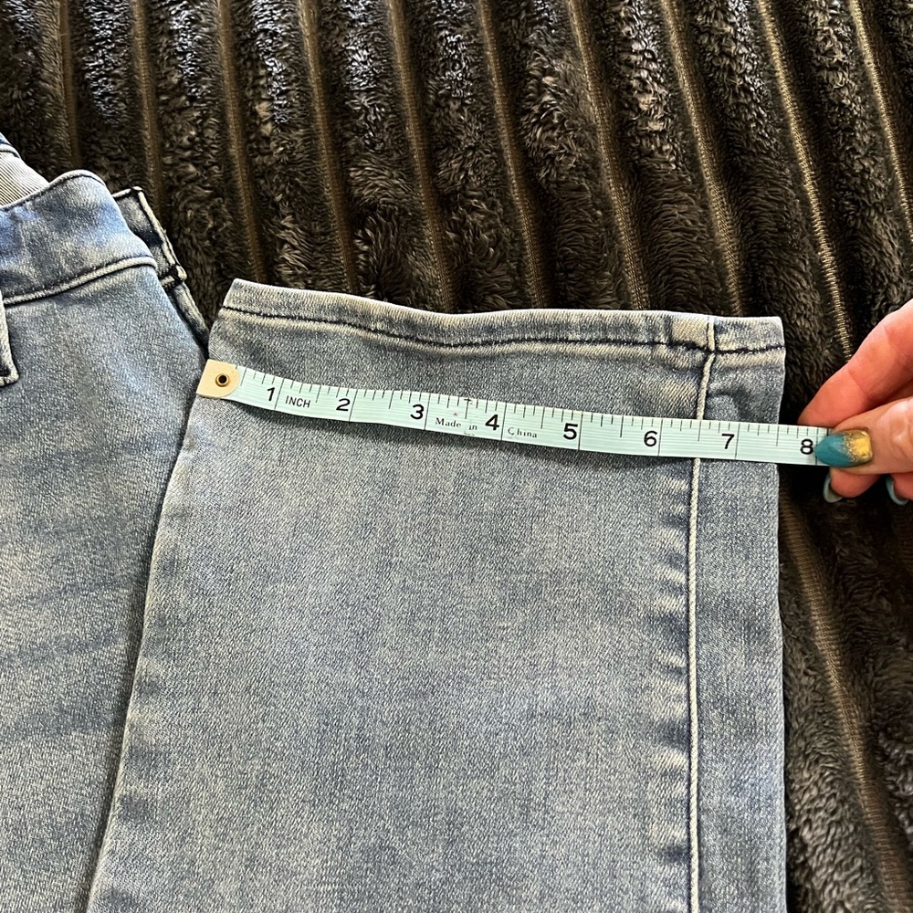 Lucky Brand Light Blue Midrise Straight Leg Jeans 8 - Picture 8 of 8
